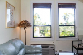 Palm Suite